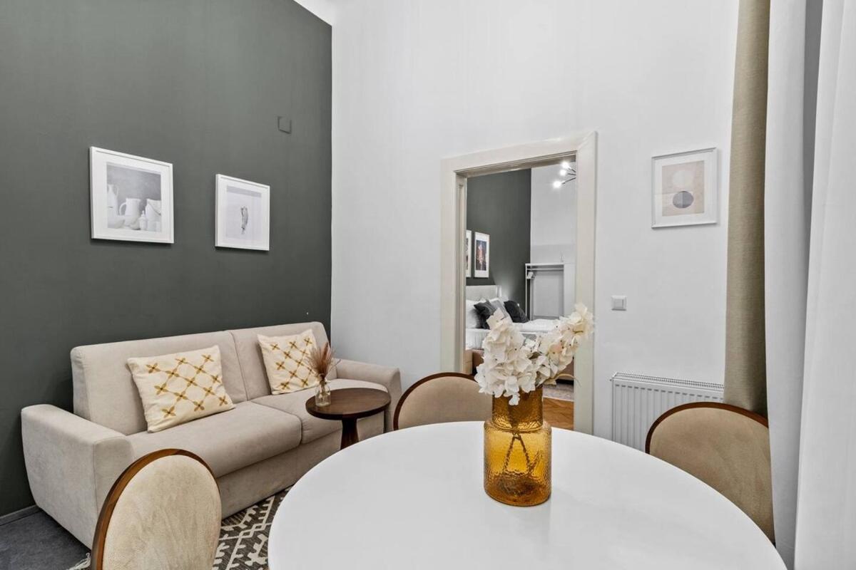 Apartment Center I At Stadtpark I 1 Minute To Metro