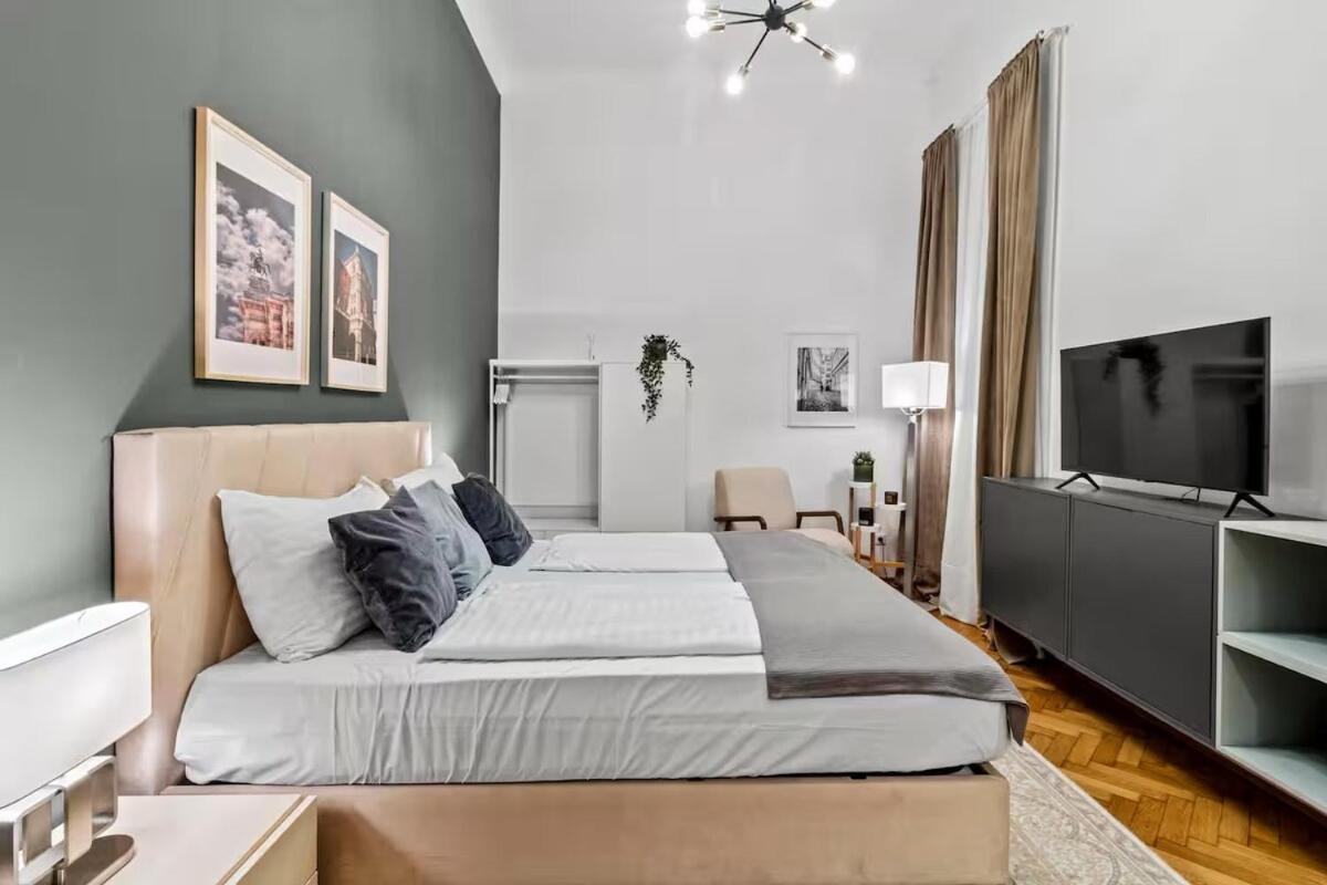 Apartment Center I At Stadtpark I 1 Minute To Metro